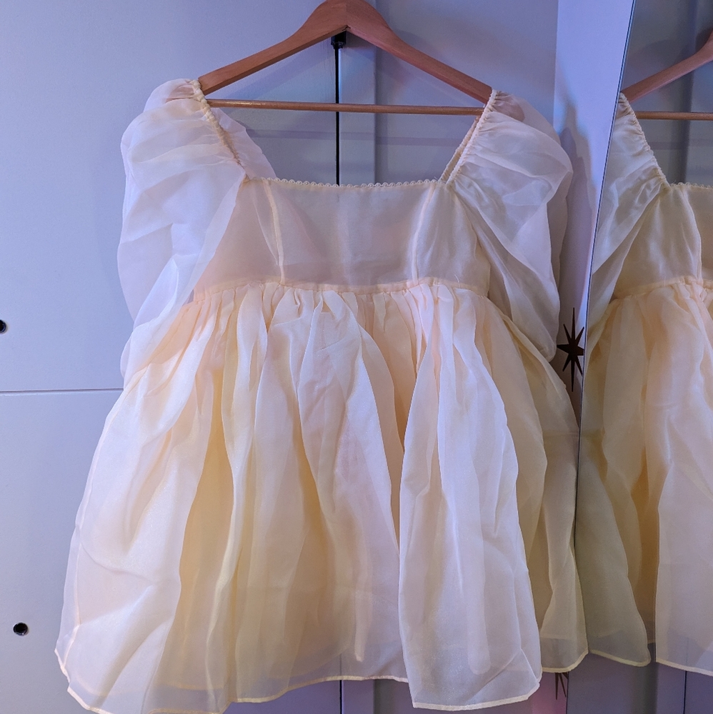 Selkie puff dress in banana size small